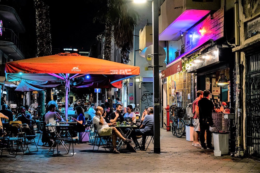 אכיפת חוקי העזר העירוניים לסגירת עסקים בימי מנוחה בעיריות הגדולות בישראל: סקירת נתונים