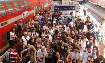סקר אוגוסט 2025: רוב הציבור מסכים שיש לבצע עבודות ברכבת בשבת כדי למנוע עומסים