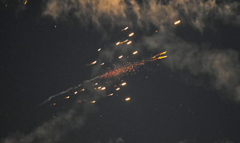 טילים איראניים מעל תל אביב, מרץ 2026 | Photo by Paulina Patimer/ZUMA Press Wire through REUTERS