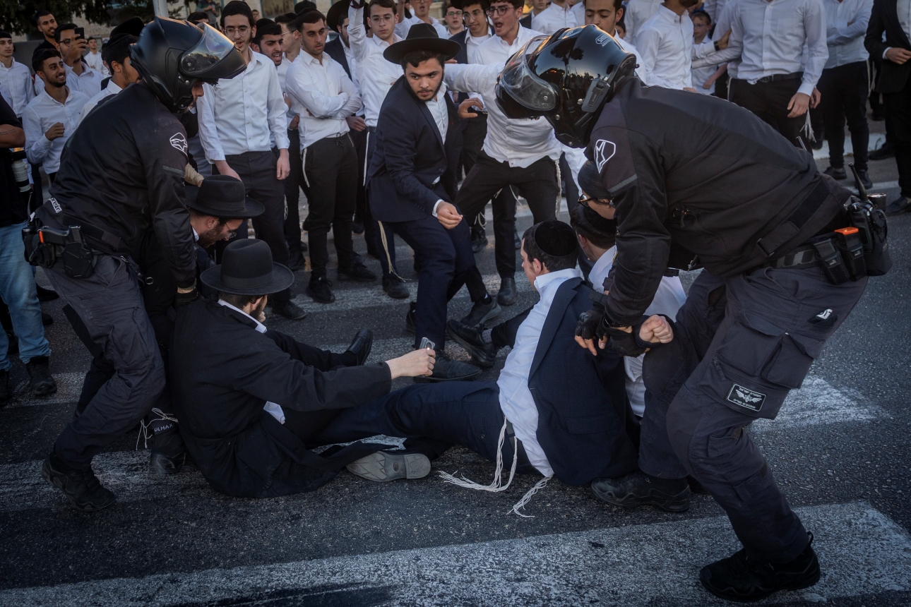 עימותים בירושלים בין שוטרים למפגינים נגד מעצר עריקים חרדים, יוני 2026 | Photo by Chaim Goldberg/Flash90