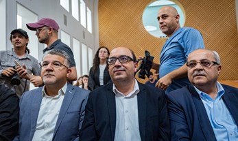יו"ר בל"ד, יו"ר הרשימה המשותפת וח"כ אחמד טיבי בדיון בביהמ"ש העליון בעקבות פסילת המפלגות הערביות