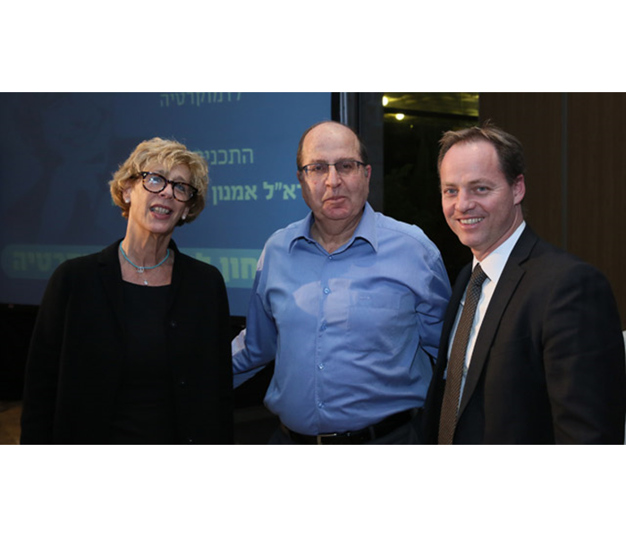 יוחנן פלסנר, שר הביטחון משה יעלון וטלי ליפקין-שחק