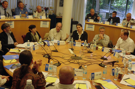 יום עיון רב-תחומי בנושא הטיפול באסירים נשאי HIV ובאסירים המסרבים לקבל טיפול רפואי