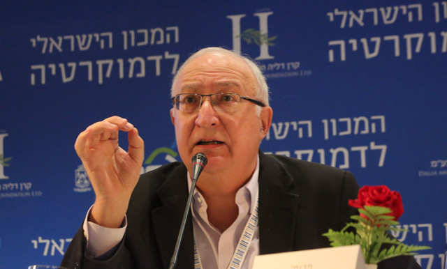 פרופ' מנואל טרכטנברג